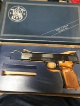 Smith and Wesson 41 (5 1/2 in, box, tools) - 1 of 11