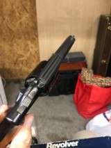 Smith and Wesson 10-11 (4 in, blue, rnd. Butt) - 6 of 8