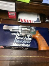 Smith and Wesson 66-1 (4 in, P and R) - 2 of 8