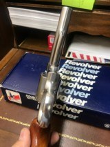Smith and Wesson 66-1 (4 in, P and R) - 5 of 8