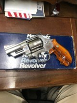 Smith and Wesson 629-2 (3 in, orig box) - 1 of 8
