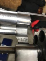 Smith and Wesson 629-2 (3 in, orig box) - 4 of 8