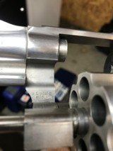 Smith and Wesson 624 (3 in, orig box) - 5 of 8