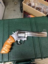Smith and Wesson 686 (6 in, no dash, combats) - 1 of 6
