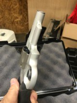 Smith and Wesson 386SC (airlite, 3 in, 357) - 5 of 9