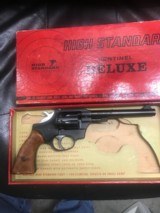 High Standard Sentinel Deluxe(6in, box) - 2 of 7