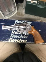 Smith and Wesson 66-2 (4 in, box) - 2 of 8