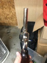Smith and Wesson 586-1 (4 in, nickel) - 3 of 6