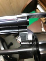 Smith and Wesson 586-3 (4 in, blue, box) - 3 of 6