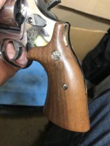 Smith and Wesson 686-5 (6in, wood grips) - 6 of 6