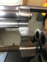 Smith and Wesson 686 (6 in, stainless, targets) - 6 of 6