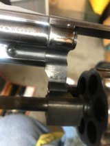 Smith and Wesson 19-3 (2.5 in, blue, box) - 5 of 9