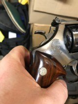 Smith and Wesson 57-1 (8 3/8ths, blue) - 6 of 8