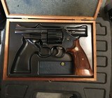 Smith and Wesson 29-2 (4 in, blue, box) - 2 of 10