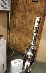 Smith and Wesson 15-4 (4 in, nickel) - 3 of 7