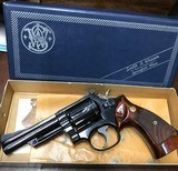 Smith and Wesson 19-4 (4 in, blue, P and R) - 1 of 7