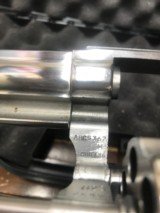 Smith and Wesson 686 (6 in, combats) - 3 of 6