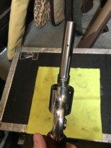 Smith and Wesson 686-3 (4 in, target grips) - 4 of 5