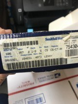 Smith and Wesson 686-3 (2 in, orig box) - 4 of 6