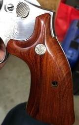 Smith and Wesson 66-2 (4 in, smooth targets) - 4 of 6