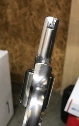 Smith and Wesson 66-2 (2 in, stainless) - 5 of 7