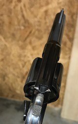 Smith and Wesson 31 (3 inch, flat latch) - 4 of 7