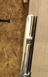 Smith and Wesson 19-4 (4 in, nickel) - 3 of 6