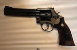Smith and Wesson 586-1 (6 in, blue) - 2 of 6