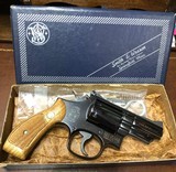 Smith and Wesson 19-4 (2.5 in, box) - 2 of 9
