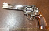 Smith and Wesson 586 (6 in, nickel) - 2 of 7