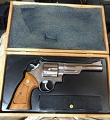 Smith and Wesson 629 (P & R!) - 1 of 9