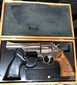 Smith and Wesson 629 (P & R!) - 2 of 9