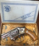 Smith and Wesson 40 (1 7/8ths, nick, box) - 2 of 9