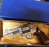 Smith and Wesson 66-2 (4 in, box) - 1 of 8