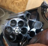 Smith and Wesson 29 (no dash, 4 screw) - 8 of 15