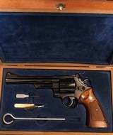 Smith and Wesson 29-2 (6.5 in, box, blue) - 1 of 8