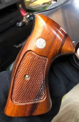 Smith and Wesson 19-4 (6 in, blue, box) - 4 of 8