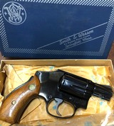 Smith and Wesson 42 (mint, box) - 2 of 8