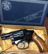 Smith and Wesson 42 (mint, box) - 1 of 8