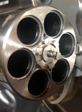 Smith and Wesson 629 (pinned, recessed) - 4 of 7