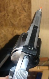 Smith and Wesson 629 (pinned, recessed) - 3 of 7