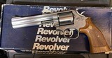 Smith and Wesson 686-3 (unfluted, box) - 1 of 8