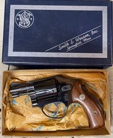 Smith and Wesson 40 Centennial (flat latch) - 2 of 7
