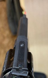 Smith and Wesson 29-10 (4 inch, engraved, box) - 3 of 8