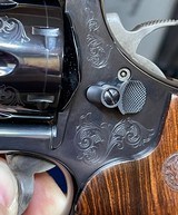 Smith and Wesson 29-10 (4 inch, engraved, box) - 8 of 8