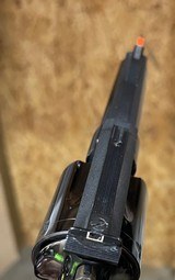 Smith and Wesson 29-2 (4 in, blue, pres. Box) - 10 of 10