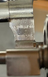 Smith and Wesson 586 (6 in, nickel) - 4 of 6