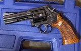 Smith and Wesson 586-3 (4 in, blue) - 1 of 5