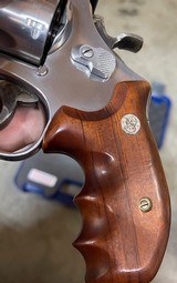 Smith and Wesson 629-4 (5 in, combats) - 6 of 7