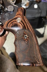 Smith and Wesson 29-5 (6 in, blue, unfluted) - 7 of 7